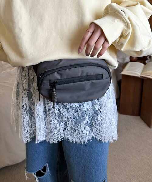 DISCOAT(ディスコート)の「ナイロンミニウエストポーチ(ボディバッグ/ウエストポーチ・レディース・チャコールグレー/ブラック/ブラウン・FREE)」の18枚目の写真