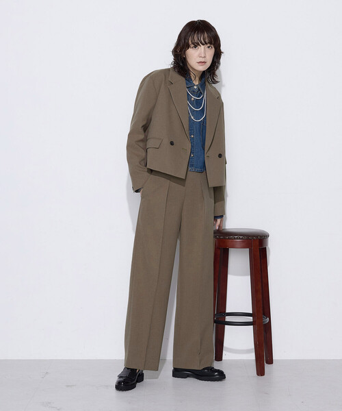 COMME CA Wardrobe(コムサワードローブ)の「【セットアップ対応】パウダープレーンストレッチ パンツ(スーツパンツ・レディース・ブラウン/ネイビー・9号/7号)」の13枚目の写真