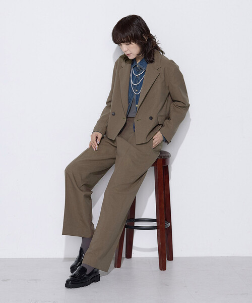 COMME CA Wardrobe(コムサワードローブ)の「【セットアップ対応】パウダープレーンストレッチ パンツ(スーツパンツ・レディース・ブラウン/ネイビー・9号/7号)」の14枚目の写真