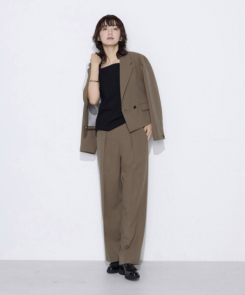 COMME CA Wardrobe(コムサワードローブ)の「【セットアップ対応】パウダープレーンストレッチ パンツ(スーツパンツ・レディース・ブラウン/ネイビー・9号/7号)」の15枚目の写真