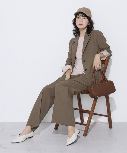 COMME CA Wardrobe(コムサワードローブ)の「【セットアップ対応】パウダープレーンストレッチ パンツ(スーツパンツ・レディース・ブラウン/ネイビー・9号/7号)」の20枚目の写真