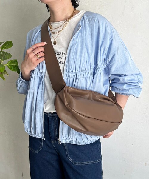 un dix cors（アンディコール）の「細長立体ショルダー（トートバッグ・レディース・ブラック/ブラウン・FREE）」の2枚目の写真