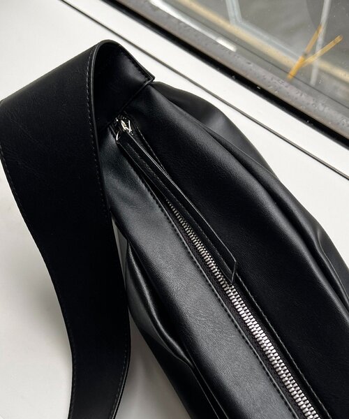 un dix cors（アンディコール）の「細長立体ショルダー（トートバッグ・レディース・ブラック/ブラウン・FREE）」の7枚目の写真