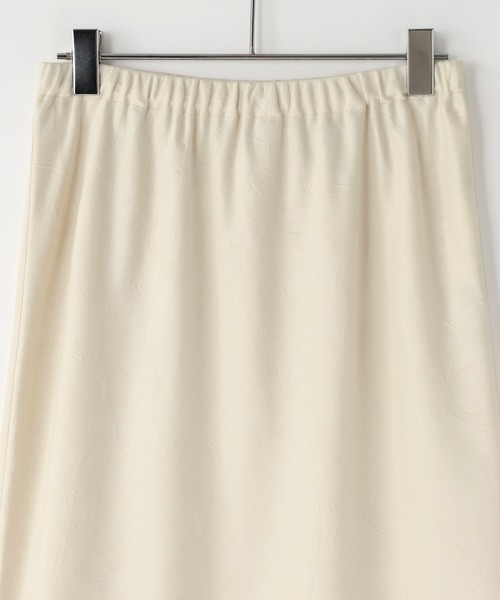 LOWRYS FARM(ローリーズファーム)の「ストレッチサテンレーススカート 680567(スカート・レディース・アイボリー/ブラック/ブラック系その他/ホワイト系その他2/ブルー・LONG/SHORT)」の11枚目の写真