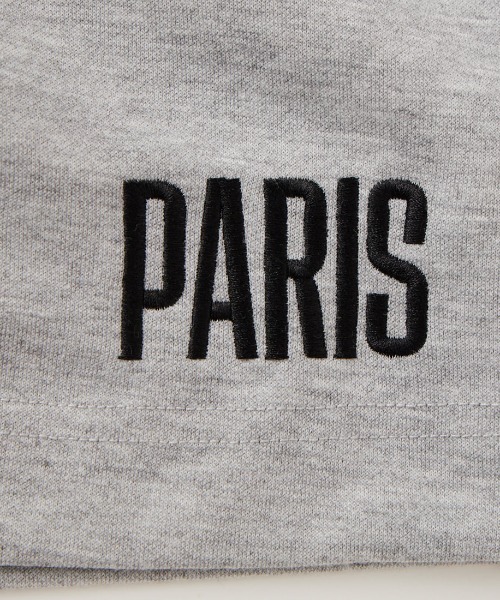 PARIS SAINT-GERMAIN（パリサンジェルマン）の「[PARIS SAINT-GERMAIN/パリ・サン＝ジェルマン] ワッペン刺繍ロゴ スウェットショートパンツ（その他パンツ・メンズ・ライトグレー/ブラック・L/M）」の3枚目の写真