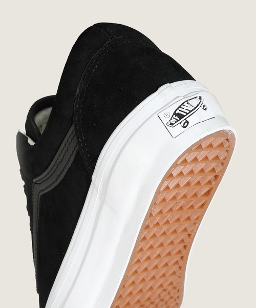 VANS（バンズ）の「VANS PREMIUM オールドスクール ピッグスエード / LX Old Skool PIG SUEDE BLACK VN000D9JCJJ1（スニーカー・メンズ・ブラック・12/11.5/11/10.5/10/9.5/9/8.5/8/7.5/7/6.5/6/5.5/5）」の3枚目の写真
