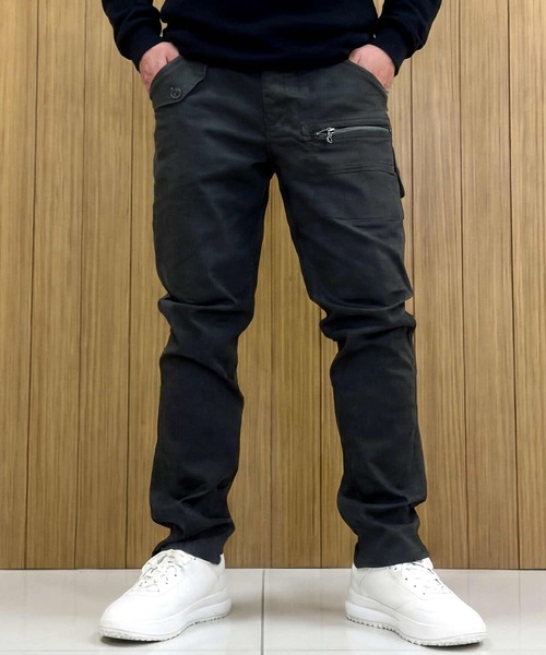 AVIREX（アヴィレックス）の「STRETCH DOBBY 8-POCKET PANT（カーゴパンツ・メンズ・ブラック系その他/ベージュ/オリーブ・XL/XXL）」の2枚目の写真