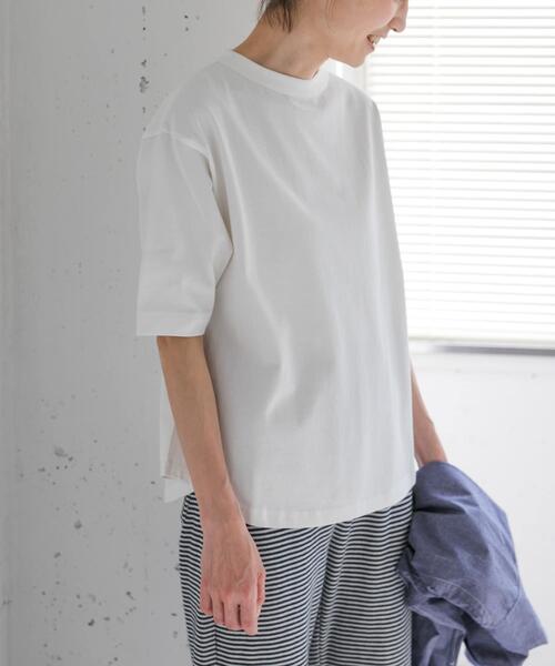 FORK&SPOON（フォークアンドスプーン）の「FORK&SPOON　ボトルネックショートスリーブTシャツ（Tシャツ/カットソー・レディース・キャメル/ベージュ系その他/ネイビー/オフホワイト/ブラック/ブルー系その他/ブラック系その他・1）」の9枚目の写真