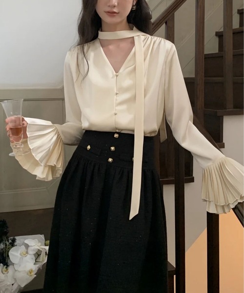 MAISON DE THERESE(メゾン ド テレーズ)の「アコーディオン袖リボンブラウス(シャツ/ブラウス・レディース・アイボリー/ブラック・S/M/L)」の6枚目の写真