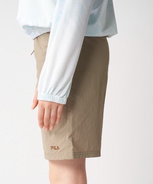 FILA（フィラ）の「ナイロンタスランパンツ（その他パンツ・レディース・オフホワイト/ブラック/モカ・X-LARGE/LARGE/MEDIUM）」の15枚目の写真