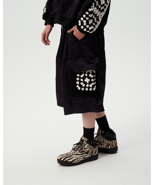 DISCOVERED(ディスカバード)の「KAJIF NYLON CROCHET POCKET CARGO SHORTS(カーゴパンツ・メンズ・ブラック/カーキ・LARGE/SMALL)」の1枚目の写真