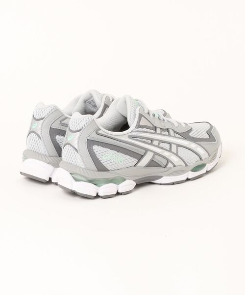 ADAM ET ROPE'(アダムエロペ)の「【ASICS/アシックス】GEL-NYC 2055 1203A542.026(スニーカー・メンズ・チャコールグレー・27.0cm/28.0cm/28.5cm/26.5cm/27.5cm/26.0cm)」の2枚目の写真