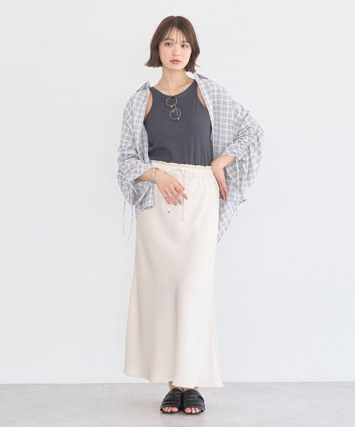 earth music&ecology（アースミュージックアンドエコロジー）の「ソフトギャザーミュール（サンダル・レディース・アイボリー/ブラック/グレイッシュベージュ・S/M/L）」の9枚目の写真