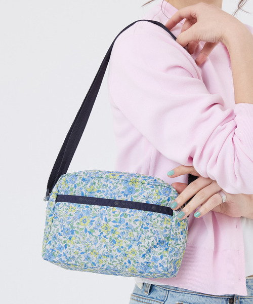 LeSportsac(レスポートサック)の「DANIELLA CROSSBODY タペストリーフラワーブルー(ショルダーバッグ・レディース・その他・FREE)」の2枚目の写真