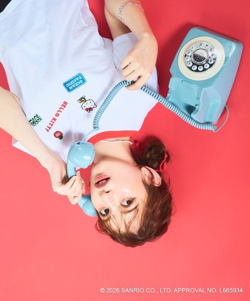 ハローキティコラボ(ハローキティコラボ)の「【Ocean Pacific×ハローキティ】レディースハローキティ×OP リンガーTシャツ(Tシャツ/カットソー・レディース・ブルー/チャコールグレー/ホワイト・LARGE/MEDIUM/X-LARGE)」の9枚目の写真