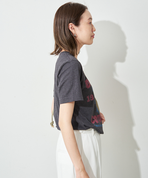 SLOBE IENA(スローブイエナ)の「BLUESCENTRIC/ブルースセントリック LOGO TEE(Tシャツ/カットソー・レディース・スカイブルー/ブラック/イエロー・FREE)」の9枚目の写真