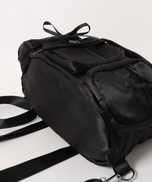 frunco(フランコ)の「【ZOZOTOWN限定】サテンリュック(バックパック/リュック・レディース・ブルー/グレー/アイボリー/ブラック・FREE)」の6枚目の写真