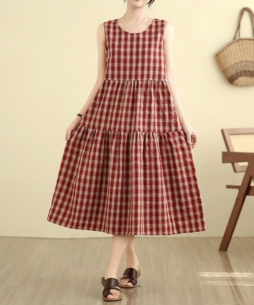 LUCPY(ラクピー)の「ギンガムチェックティアードロングワンピース(ワンピース・レディース・レッド・XX-LARGE/X-LARGE/LARGE/MEDIUM)」の1枚目の写真