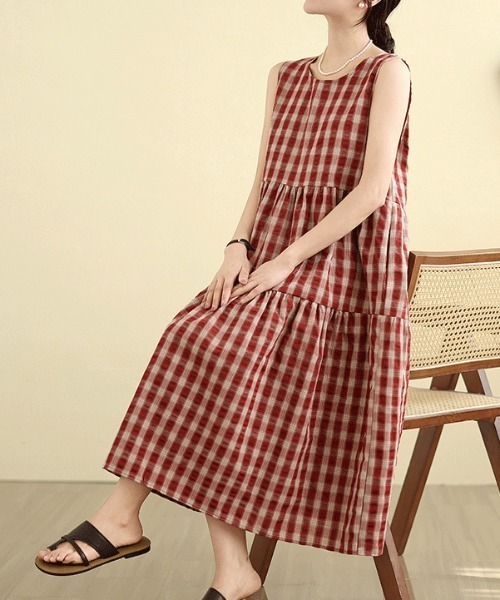 LUCPY(ラクピー)の「ギンガムチェックティアードロングワンピース(ワンピース・レディース・レッド・XX-LARGE/X-LARGE/LARGE/MEDIUM)」の2枚目の写真