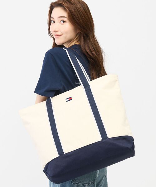 TOMMY HILFIGER(トミーヒルフィガー)の「【オンライン限定】トートバッグ(トートバッグ・メンズ・マルチ/ブラック・FREE)」の3枚目の写真