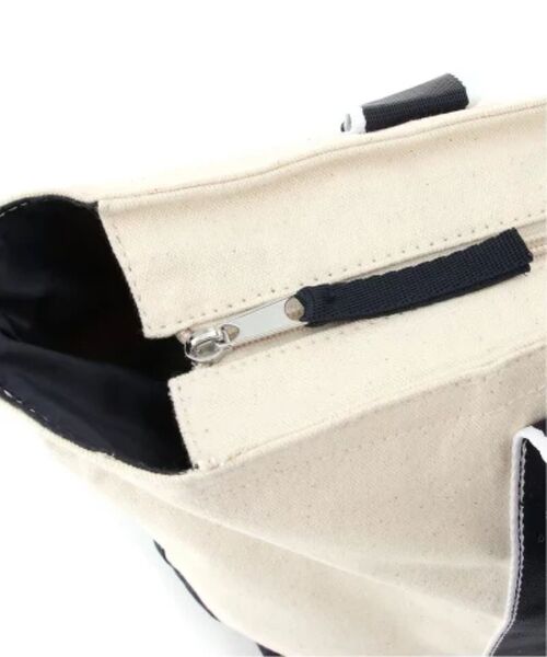 TOMMY HILFIGER(トミーヒルフィガー)の「【オンライン限定】トートバッグ(トートバッグ・メンズ・マルチ/ブラック・FREE)」の11枚目の写真