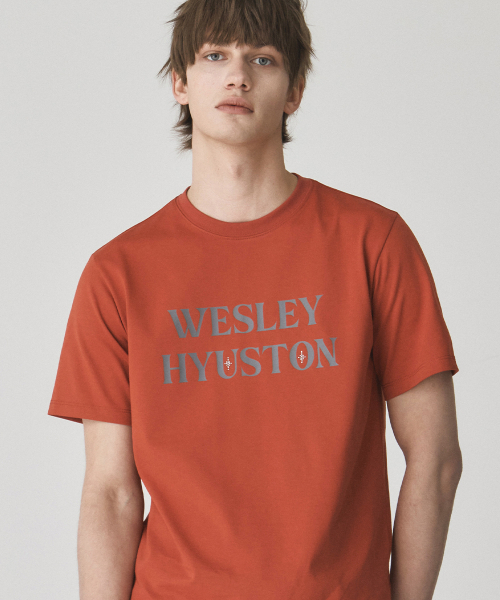 WESLEYHYUSTON(ウェズリーユーストン)の「Quiet logo detail t shirt orange(Tシャツ/カットソー・メンズ・その他・MEDIUM/LARGE/SMALL)」の1枚目の写真