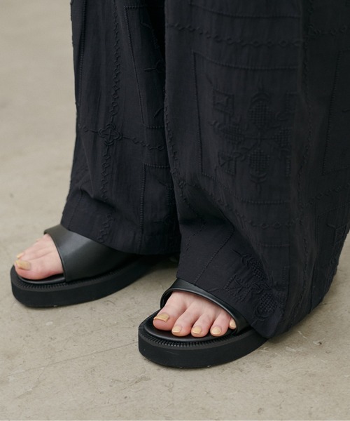 LARUTA(ラルータ)の「【LARUTA】厚底ミュールサンダル(サンダル・レディース・ブラウン/ブラック・MEDIUM/LARGE)」の10枚目の写真