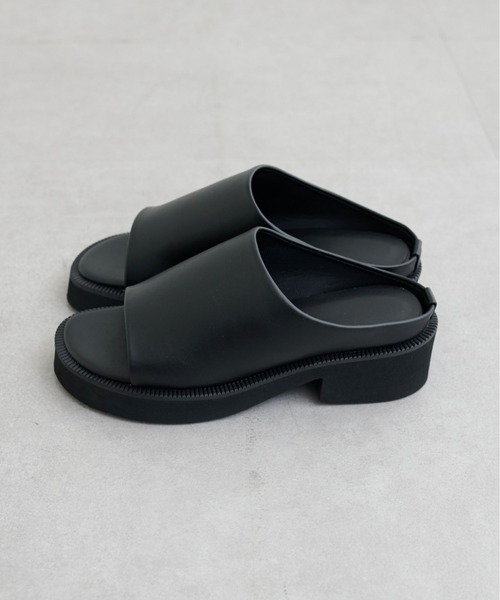 LARUTA(ラルータ)の「【LARUTA】厚底ミュールサンダル(サンダル・レディース・ブラウン/ブラック・MEDIUM/LARGE)」の6枚目の写真