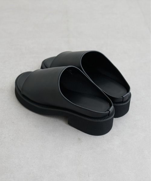 LARUTA(ラルータ)の「【LARUTA】厚底ミュールサンダル(サンダル・レディース・ブラウン/ブラック・MEDIUM/LARGE)」の7枚目の写真