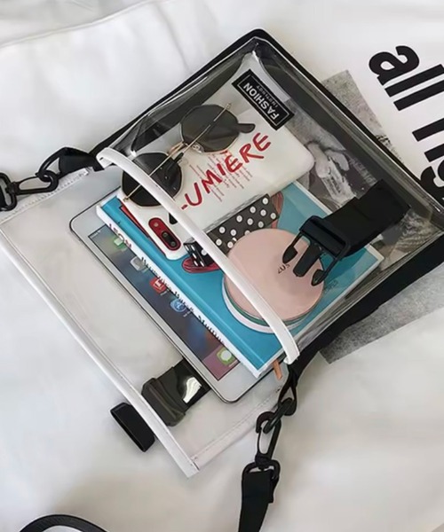 BARELY BLUE(ベアリーブルー)の「【 BARELY BLUE / ベアリーブルー 】 クリア フラップ ショルダーバッグ(ショルダーバッグ・レディース・ブラック/レッド/ホワイト・FREE)」の8枚目の写真