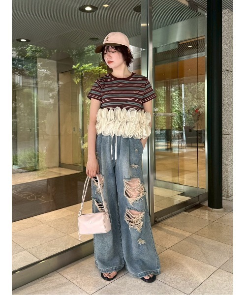 LILY BROWN(リリーブラウン)の「ボリュームフリルカットトップス(Tシャツ/カットソー・レディース・ホワイト/ブラウン/ネイビー・F)」の21枚目の写真