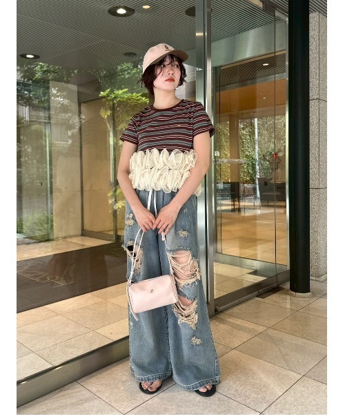 LILY BROWN(リリーブラウン)の「ボリュームフリルカットトップス(Tシャツ/カットソー・レディース・ホワイト/ブラウン/ネイビー・F)」の22枚目の写真