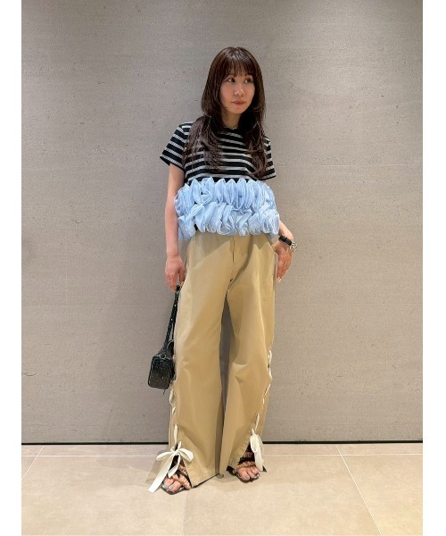LILY BROWN(リリーブラウン)の「ボリュームフリルカットトップス(Tシャツ/カットソー・レディース・ホワイト/ブラウン/ネイビー・F)」の7枚目の写真