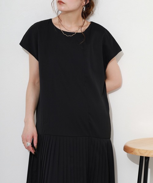 FUNALIVE（ファンアライブ）の「Comoely Closet ボリューミーAラインワンピース 半袖（ワンピース・レディース・ブラック・M/LL/L）」の3枚目の写真