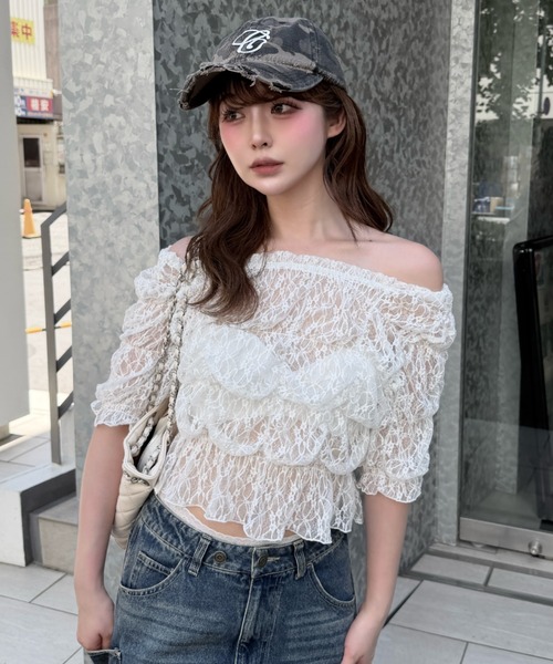 RAY CASSIN（レイカズン）の「【レース / チェック】ギャザーデザインブラウス / クシュクシュブラウス（シャツ/ブラウス・レディース・ホワイト系その他2/ブラウン系その他3/ホワイト系その他3/グレー系その他2・FREE）」の2枚目の写真