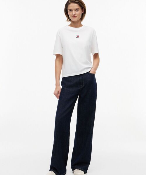 tommy jeans(トミー ジーンズ)の「【オンライン限定】バッジボクシーTシャツ(Tシャツ/カットソー・レディース・ホワイト/ブラック・LARGE/X-SMALL/MEDIUM/SMALL)」の10枚目の写真