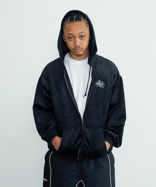 XLARGE(エクストララージ)の「TAGGING VELOUR ZIP HOODIE(パーカー・メンズ・ネイビー/ブラウン/ブラック・S/M/L/XL)」の7枚目の写真