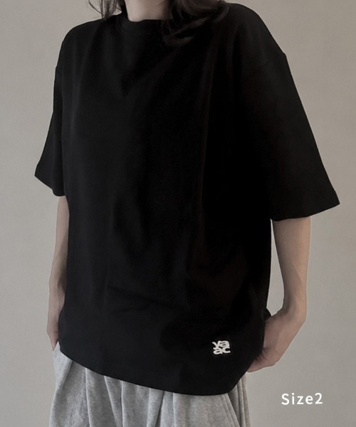 YACA（ヤーカ）の「Logo Print 2-Pack Tee/ロゴプリント2パックT【2点セット・2サイズ展開・unisex item】（Tシャツ/カットソー・レディース・ホワイト×ブラック・2/1）」の5枚目の写真
