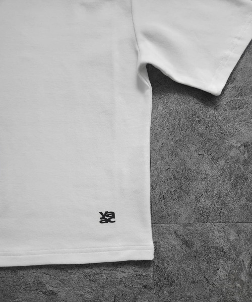 YACA（ヤーカ）の「Logo Print 2-Pack Tee/ロゴプリント2パックT【2点セット・2サイズ展開・unisex item】（Tシャツ/カットソー・レディース・ホワイト×ブラック・2/1）」の10枚目の写真