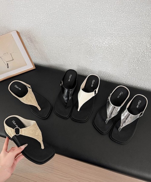 Miniministore(ミニミニストア)の「厚底トングサンダルスクエアトゥミュール夏(サンダル・レディース・ベージュ/ブラック/シルバー/アイボリー・23.0cm/24.5cm/24.0cm/22.5cm/23.5cm)」の21枚目の写真