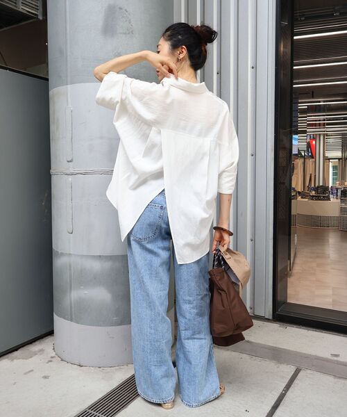 le.coeur blanc(ルクールブラン)の「バッククロススキッパーシャツ(シャツ/ブラウス・レディース・オフホワイト/ブラウン/サックスブルー・38)」の14枚目の写真