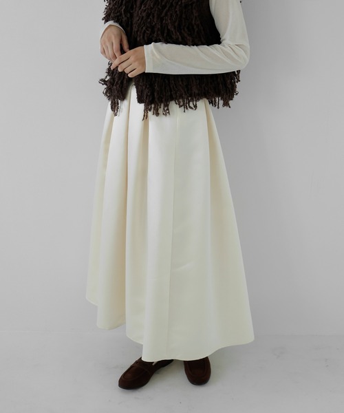 AMUU. PRECIEUSE(アムープレシューズ)の「サテンタックボリュームスカート(スカート・レディース・ブラウン/ブラック/アイボリー・FREE)」の10枚目の写真