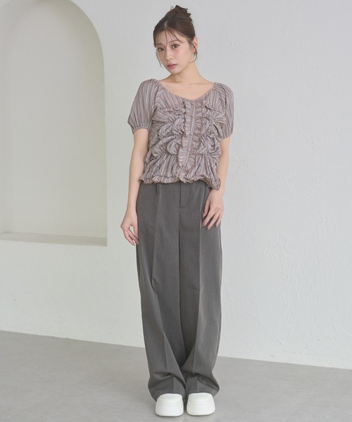 Ambre Neige(アンブルネージュ)の「crinkly flill tops / クシュクシュフリルトップス(シャツ/ブラウス・レディース・オフホワイト/ダークブラウン/その他・FREE)」の4枚目の写真