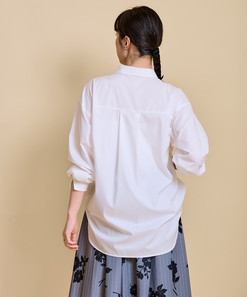 LHELBIE(レルビエ)の「刺繍ポケットオーバーシャツ(シャツ/ブラウス・レディース・オフホワイト/ピンク/ベージュ/ブラック・M)」の11枚目の写真