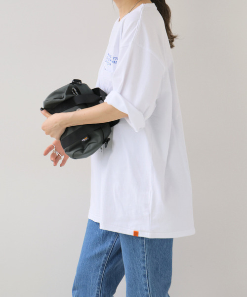 OUTDOOR PRODUCTS(アウトドアプロダクツ)の「UNIVERSAL OVERALL U O ex VINTAGE Tshirt(Tシャツ/カットソー・レディース・アイボリー/ホワイト系その他/ブラウン・MEDIUM/SMALL)」の4枚目の写真
