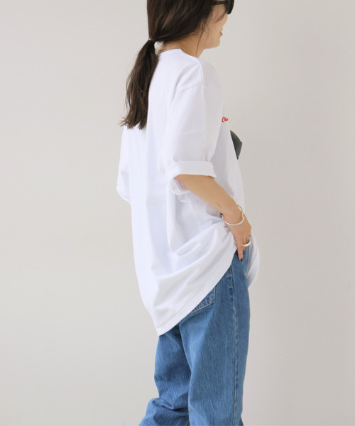 OUTDOOR PRODUCTS(アウトドアプロダクツ)の「UNIVERSAL OVERALL U O ex VINTAGE Tshirt(Tシャツ/カットソー・レディース・アイボリー/ホワイト系その他/ブラウン・MEDIUM/SMALL)」の7枚目の写真