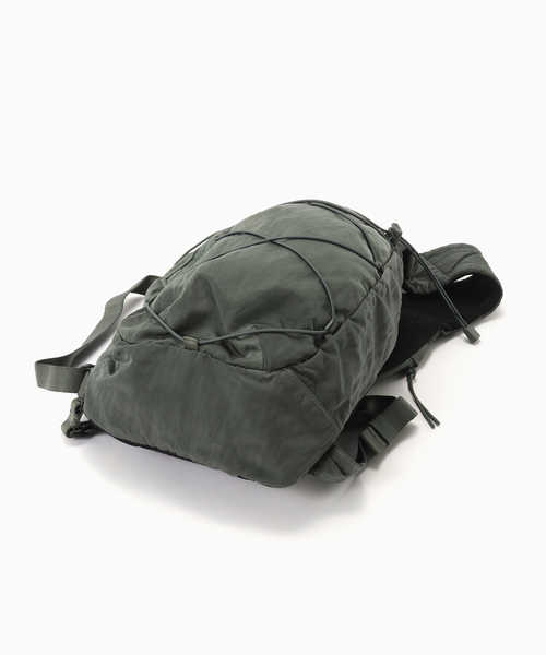 C.P. COMPANY(シーピーカンパニー)の「C.P.Company / シーピーカンパニー NYLON B LENS CROSSBODY RUCK(ショルダーバッグ・メンズ・チャコールグレー・FREE)」の4枚目の写真