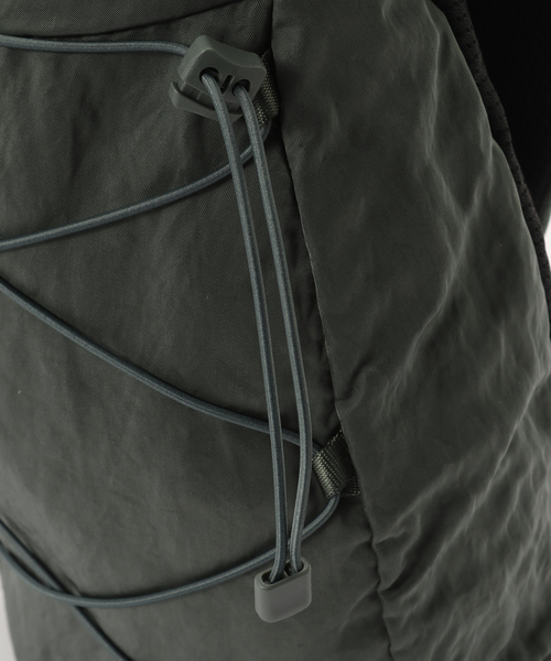 C.P. COMPANY(シーピーカンパニー)の「C.P.Company / シーピーカンパニー NYLON B LENS CROSSBODY RUCK(ショルダーバッグ・メンズ・チャコールグレー・FREE)」の12枚目の写真