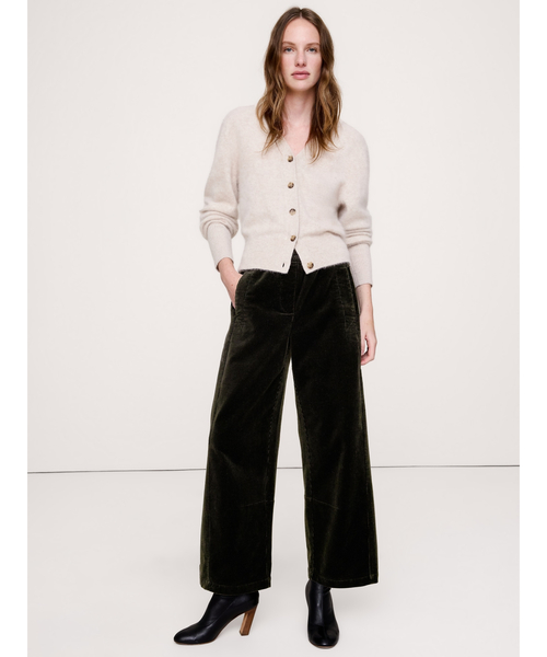 Banana Republic(バナナリパブリック)の「ミッドライズ リラックス コーデュロイ ペインター プルオン パンツ(その他パンツ・レディース・ネイビー/オリーブ/オフホワイト/キャメル・XS/S/M/L)」の2枚目の写真