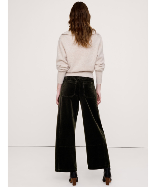Banana Republic(バナナリパブリック)の「ミッドライズ リラックス コーデュロイ ペインター プルオン パンツ(その他パンツ・レディース・ネイビー/オリーブ/オフホワイト/キャメル・XS/S/M/L)」の7枚目の写真